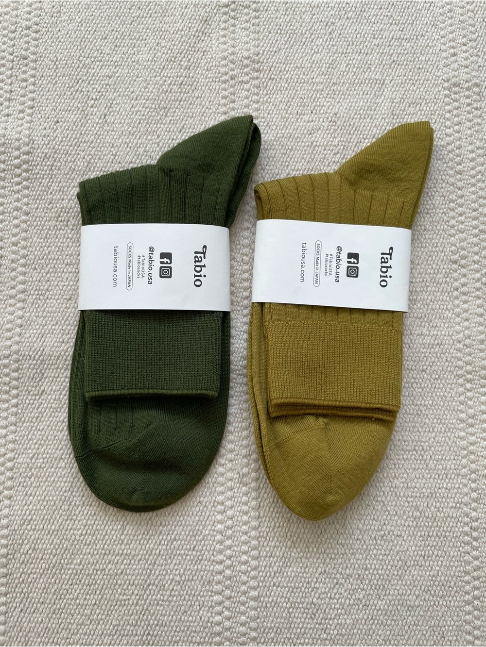 Tabio Japan Super Extra Fine Merino Wool Socks 7-10 Olive Green Chartreuse Soft